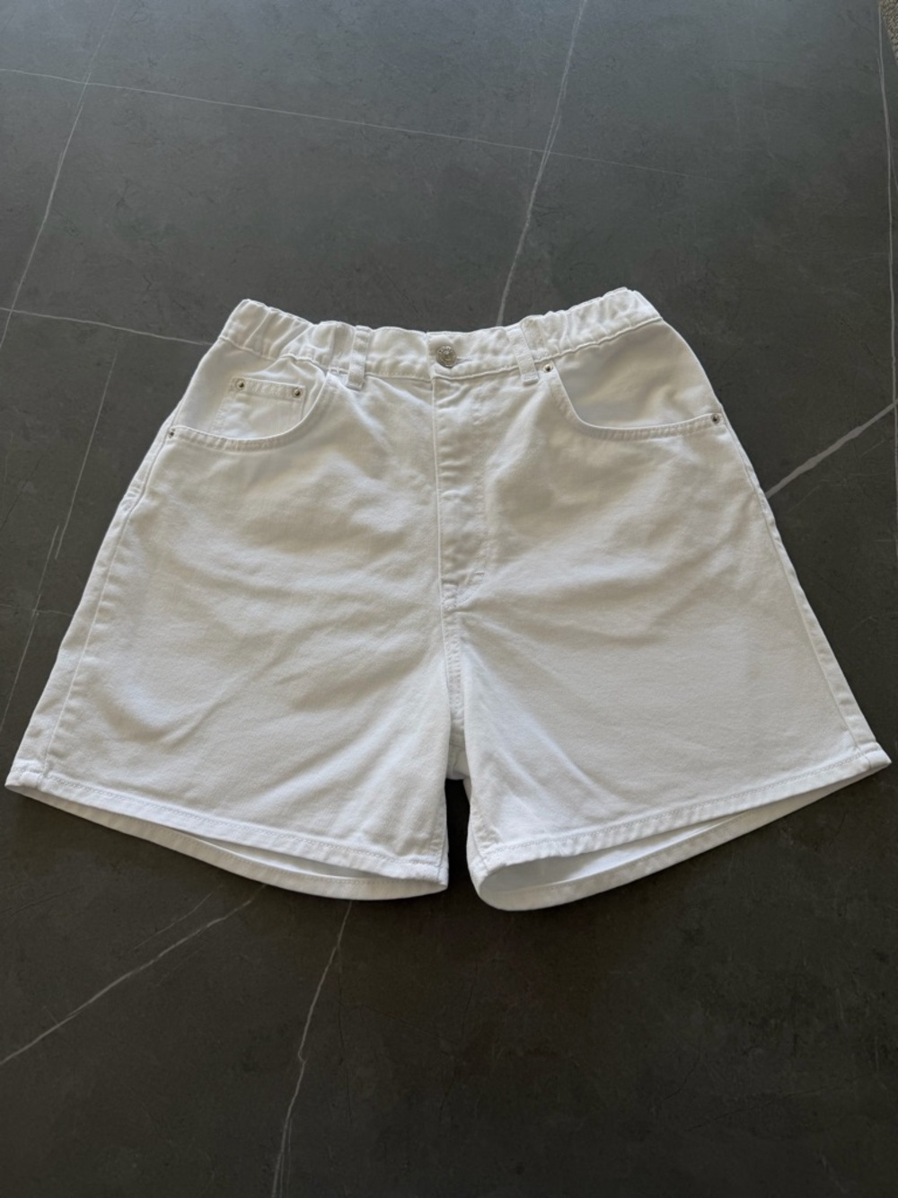 Pull&Bear White Elastic High-Waist Shorts